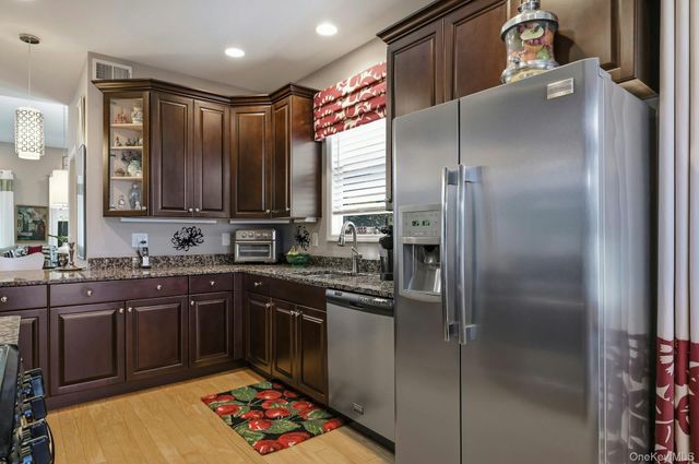 163 AUGUSTA Drive 163, Medford, NY 11763