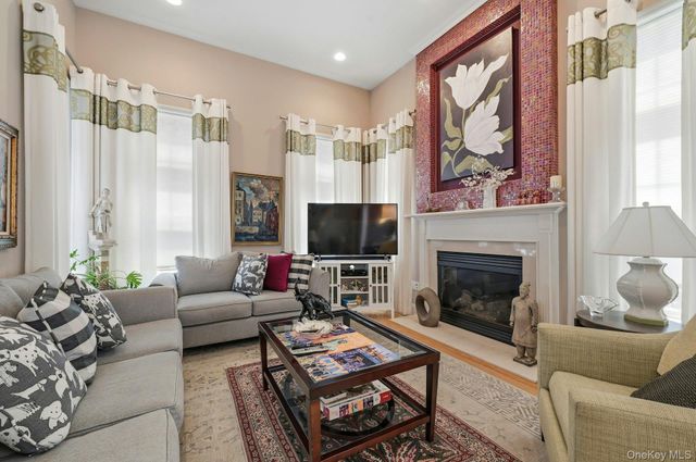 163 AUGUSTA Drive 163, Medford, NY 11763