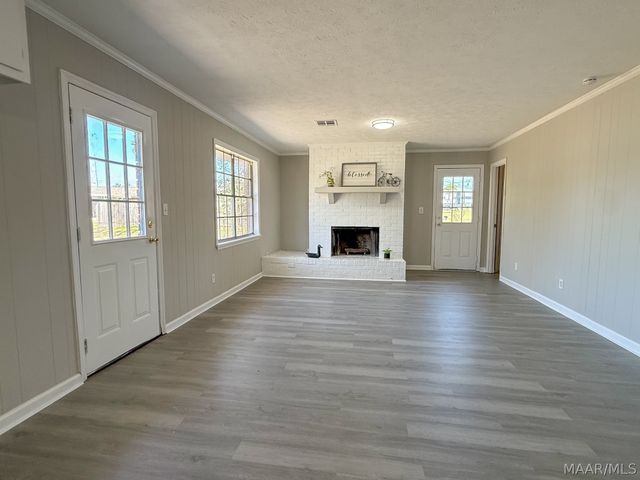 6835 SANDERS Drive, Elmore, AL 36025