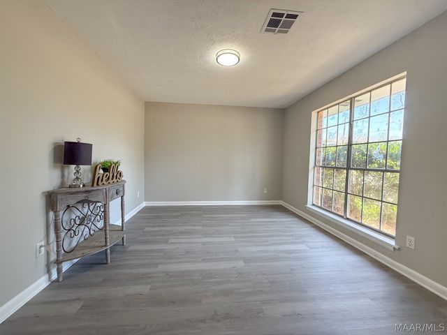 6835 SANDERS Drive, Elmore, AL 36025