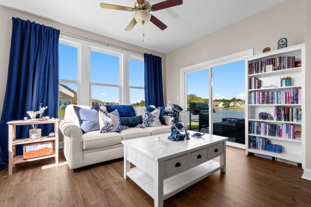 305 Jenkins St., Surfside Beach, SC 29575