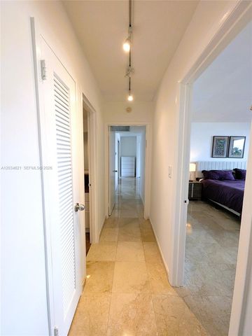 5161 Collins Ave 518, Miami Beach, FL 33140