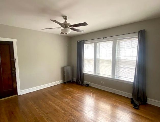 4752 N LOTUS Avenue 1W, Chicago, IL 60630