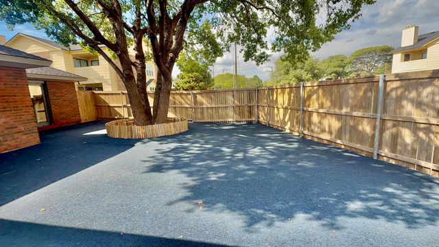 5220 75th Street, Lubbock, TX 79424