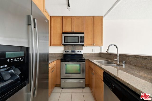 11645 Montana Avenue 206, Los Angeles, CA 90049