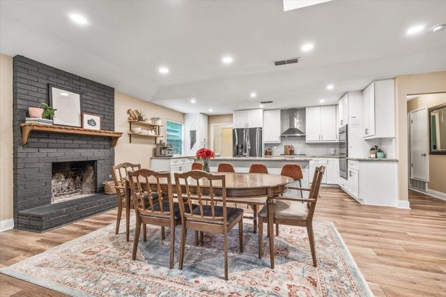 2021 Memphis Drive, Bedford, TX 76022