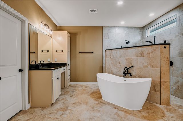 1409 Sansa St, Corpus Christi, TX 78415
