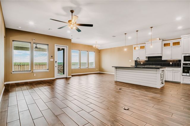 1409 Sansa St, Corpus Christi, TX 78415