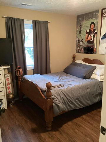 400 E Clouse Street, Mountain Grove, MO 65711