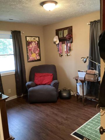 400 E Clouse Street, Mountain Grove, MO 65711