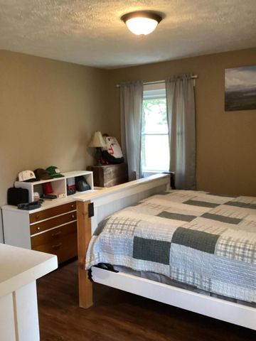 400 E Clouse Street, Mountain Grove, MO 65711