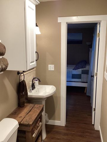 400 E Clouse Street, Mountain Grove, MO 65711