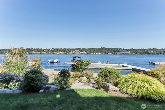 6922 96th Avenue SE, Mercer Island, WA 98040