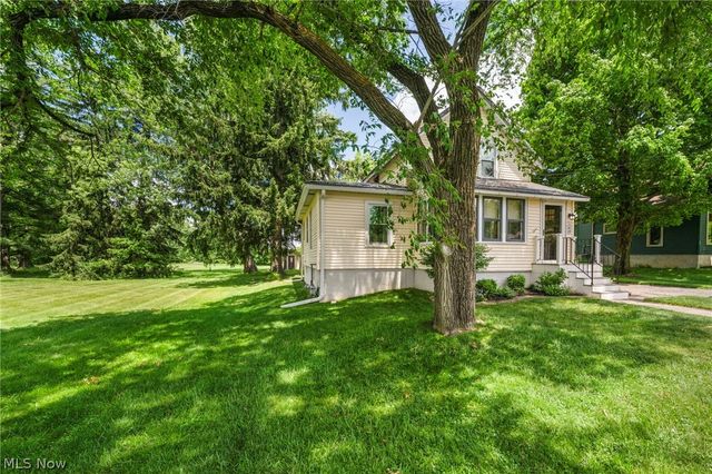 140 5th Avenue, Chardon, OH 44024