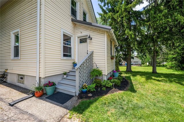 140 5th Avenue, Chardon, OH 44024