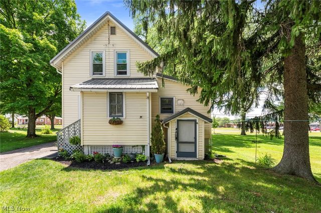 140 5th Avenue, Chardon, OH 44024