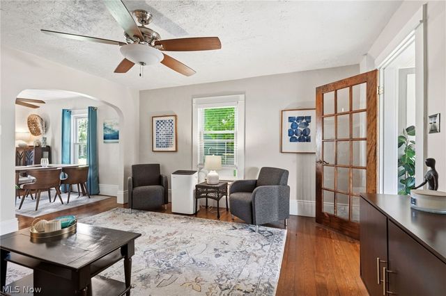 140 5th Avenue, Chardon, OH 44024