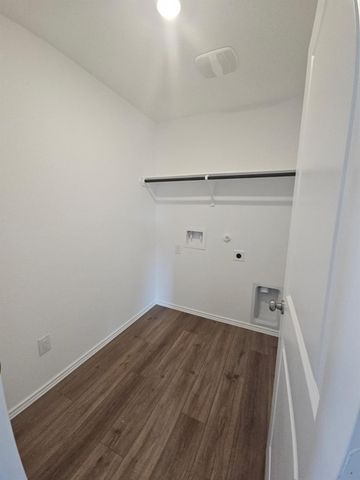 2318 Tornado Aly, Lockhart, TX 78644