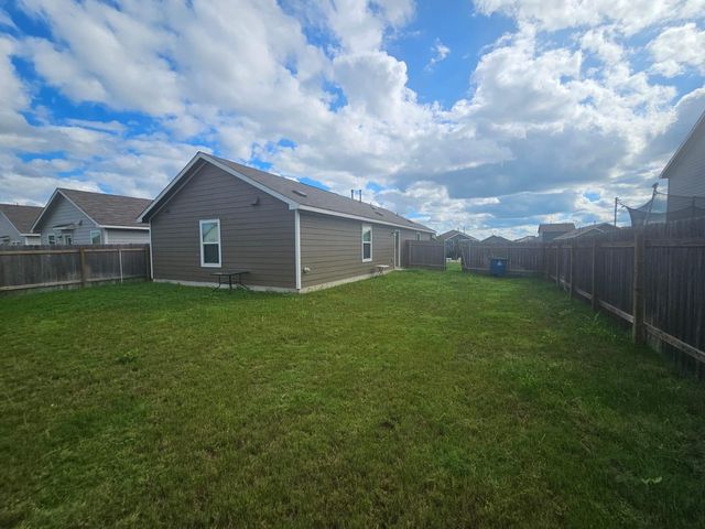 2318 Tornado Aly, Lockhart, TX 78644