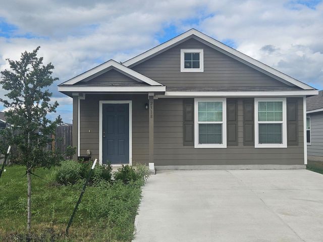 2318 Tornado Aly, Lockhart, TX 78644
