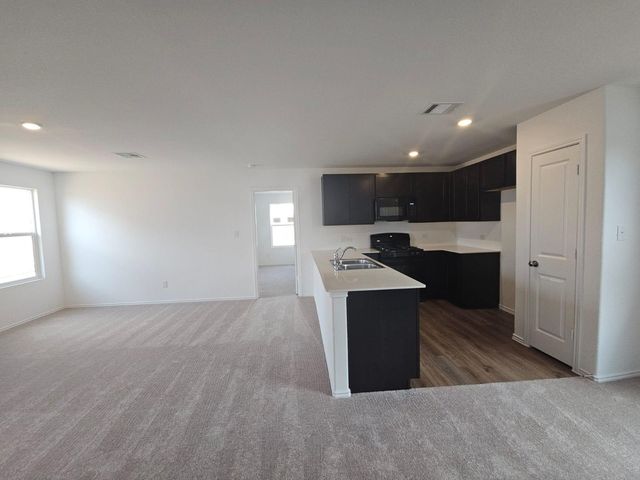 2318 Tornado Aly, Lockhart, TX 78644