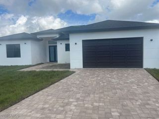 811 Dartmouth CT, Lehigh Acres, FL 33974