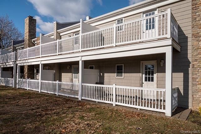 184 Hallock Road 6B1, Lake Grove, NY 11755