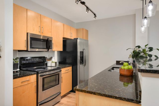 7601 Aldrich Avenue S 113, Richfield, MN 55423