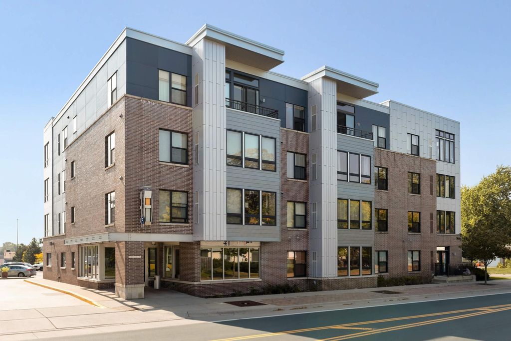 7601 Aldrich Avenue S 113, Richfield, MN 55423