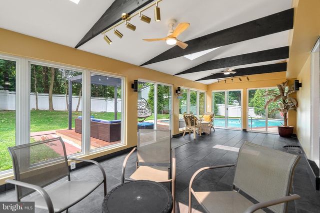 1291 THOMAS RD, Wayne, PA 19087