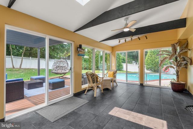1291 THOMAS RD, Wayne, PA 19087
