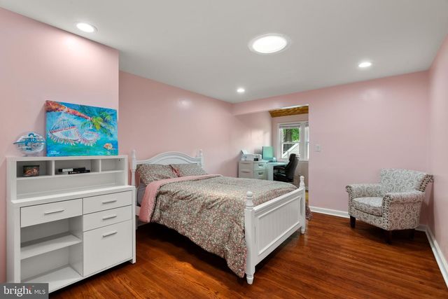 1291 THOMAS RD, Wayne, PA 19087