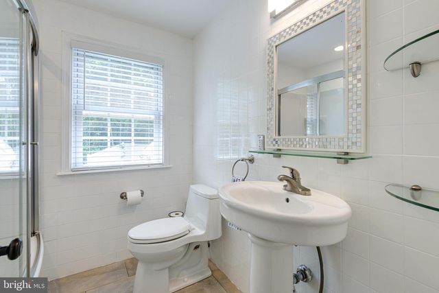 1291 THOMAS RD, Wayne, PA 19087