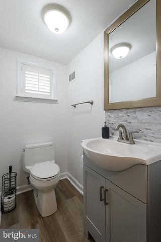 1291 THOMAS RD, Wayne, PA 19087