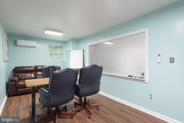 1291 THOMAS RD, Wayne, PA 19087