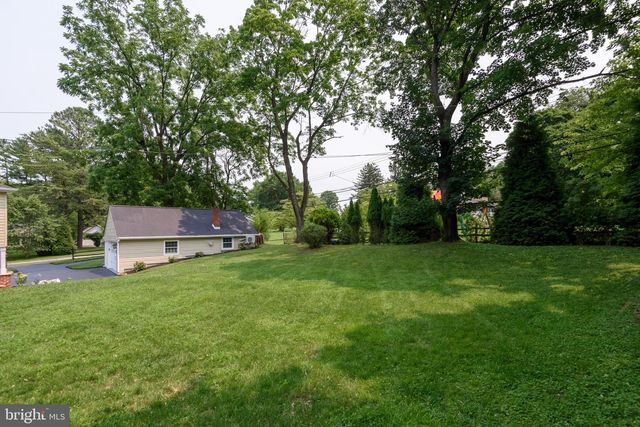 1291 THOMAS RD, Wayne, PA 19087