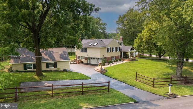 1291 THOMAS RD, Wayne, PA 19087