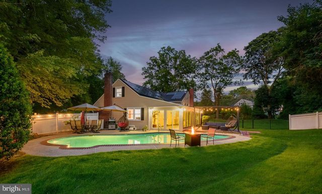 1291 THOMAS RD, Wayne, PA 19087