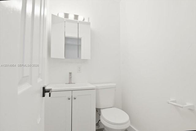 921 NW 5th Ave, Pompano Beach, FL 33060