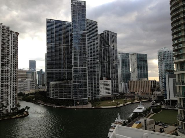 325 S Biscayne Boulevard 1414, Miami, FL 33131