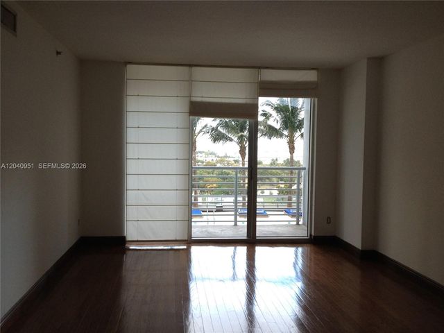 325 S Biscayne Boulevard 1414, Miami, FL 33131