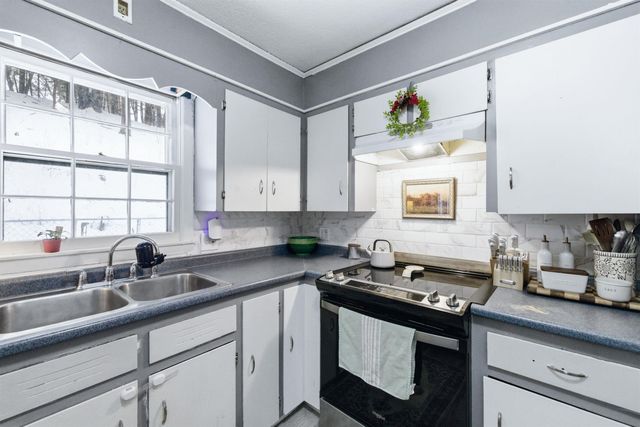 82 Scotts Drive, Charlestown, NH 03603