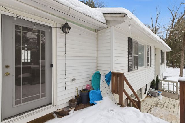 82 Scotts Drive, Charlestown, NH 03603