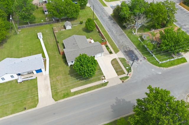 1800 W 3rd Ave, El Dorado, KS 67042