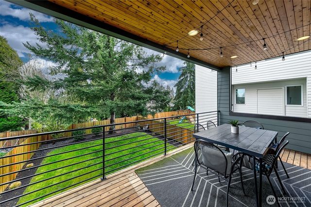 9212 11th Avenue NW, Seattle, WA 98117