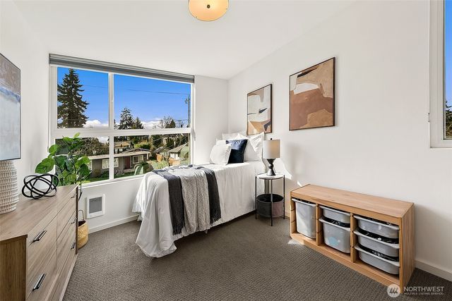 9212 11th Avenue NW, Seattle, WA 98117