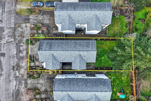 9212 11th Avenue NW, Seattle, WA 98117