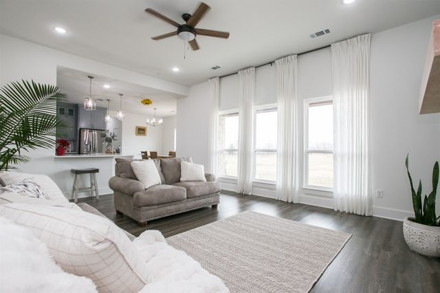 1006 Johnson Trail, Bells, TX 75414