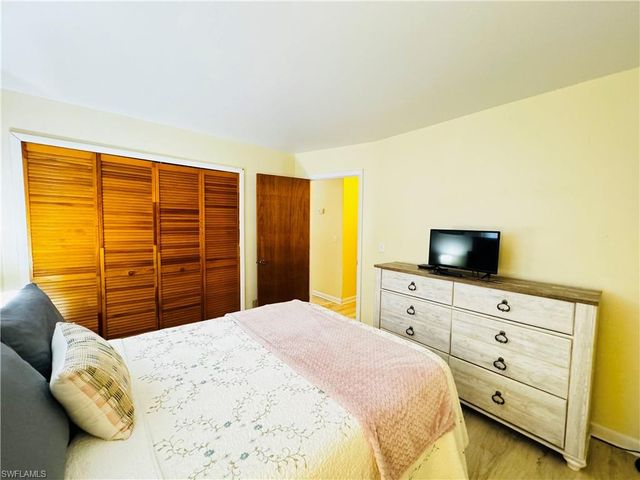 4903 Vincennes ST 212, Cape Coral, FL 33904