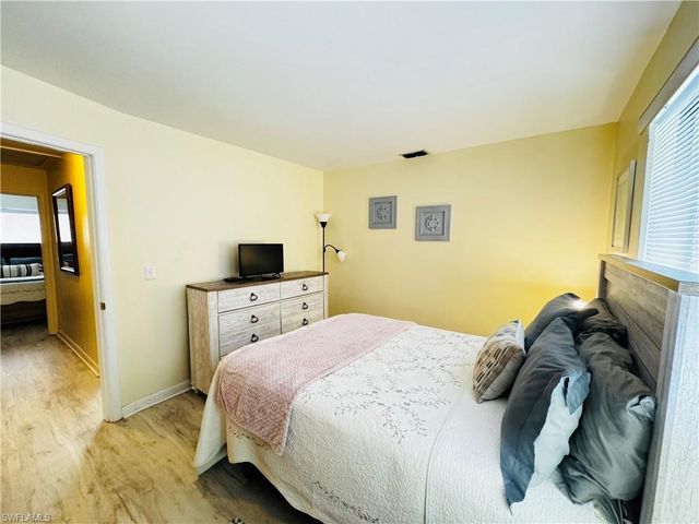 4903 Vincennes ST 212, Cape Coral, FL 33904